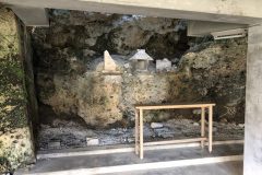 泊ユイヤギ御嶽