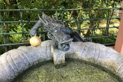 龍の手水舎