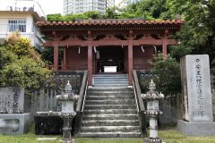 安里八幡宮の社殿