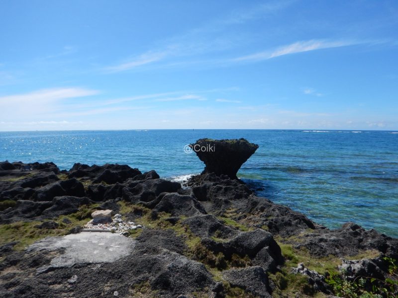 奥武島の竜宮神拝所