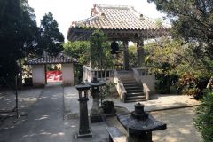 屋部寺の鐘撞堂