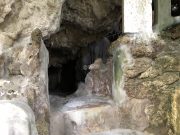 シルミチューの洞窟