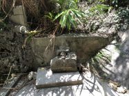 白銀堂境内の拝所