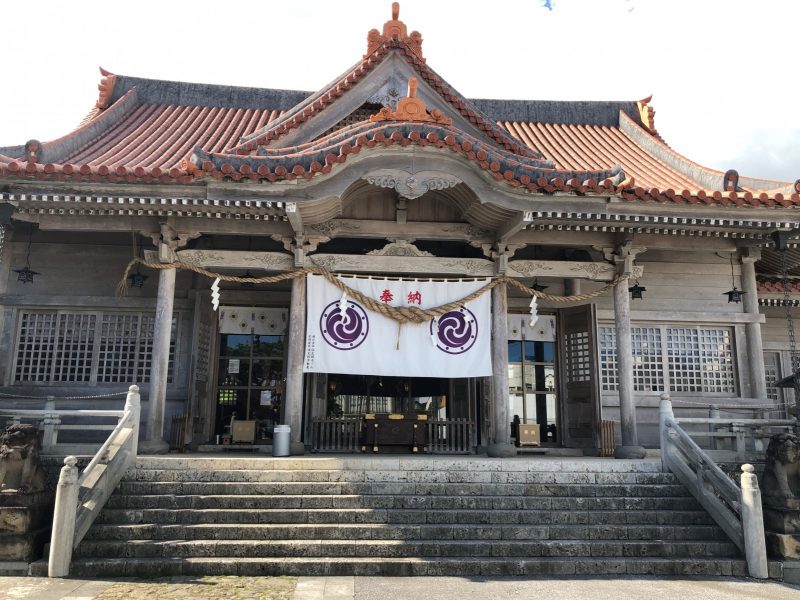 普天間宮の社殿