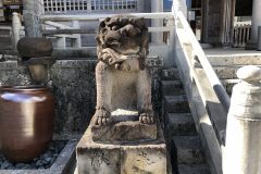 普天間宮のシーサー左