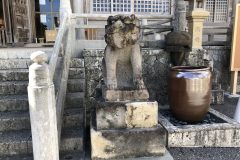 普天間宮のシーサー右