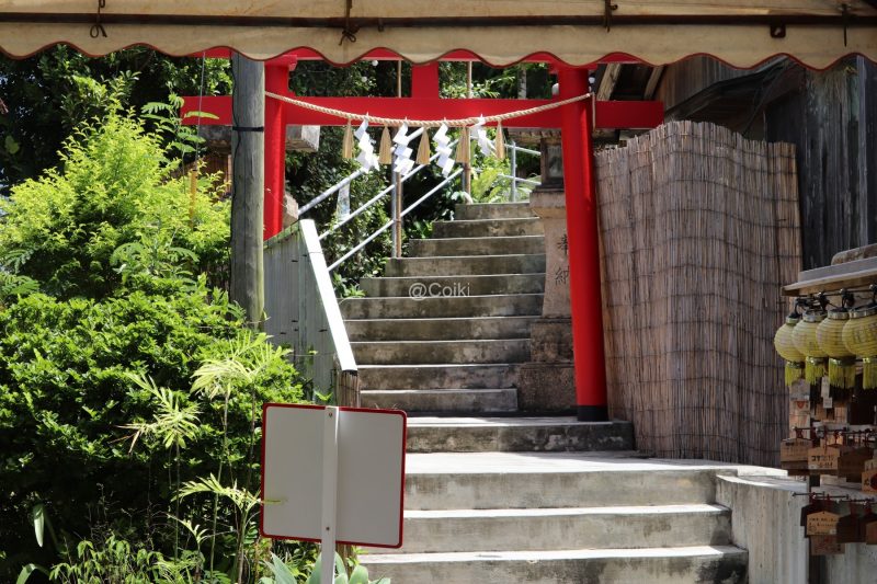 天燈山への階段